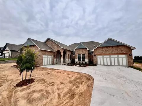 10109 NW 100th St, Yukon, OK 73099