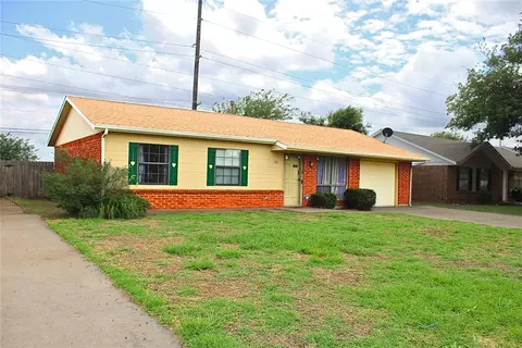 900 Hairston St, Altus, OK 73521