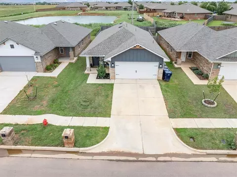 19908 Taggert Dr, Edmond, OK 73012 photo 2