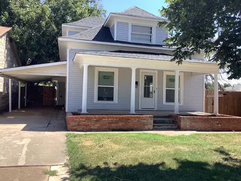 120 S Main St, Hobart, OK 73651