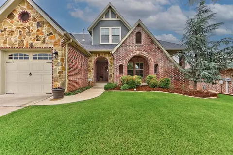 1440 Station St, Edmond, OK 73034