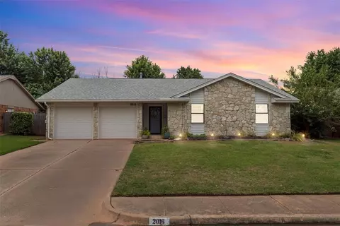 2016 Castle Rock, Edmond, OK 73003