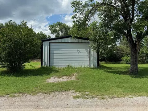 124 S 6th St, Ringling, OK 73456
