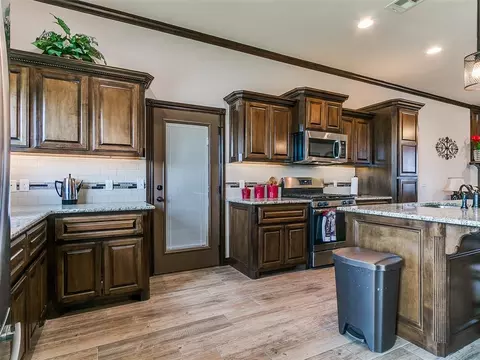 3424 Lakeside Dr, Moore, OK 73160 photo 12