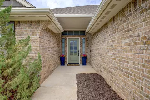 2613 Ethan Ln, Moore, OK 73160 photo 4