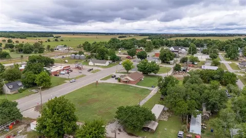 113 W Chestnut St, Dover, OK 73734 photo 10