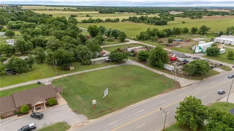 113 W Chestnut St, Dover, OK 73734 photo 3