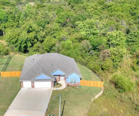 729 SE 37 St, Newcastle, OK 73065