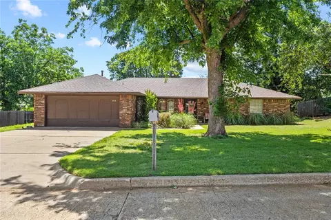 1212 N Illinois St, Weatherford, OK 73096