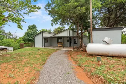 11900 Echo Ridge St, Hinton, OK 73047