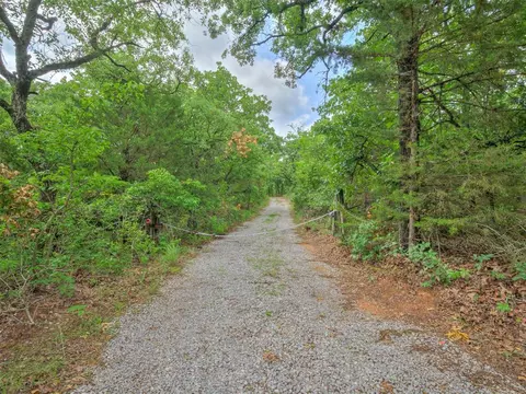 13324 Crystal Brook Cir, Norman, OK 73026