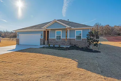 741 Stella Trl, Guthrie, OK 73044