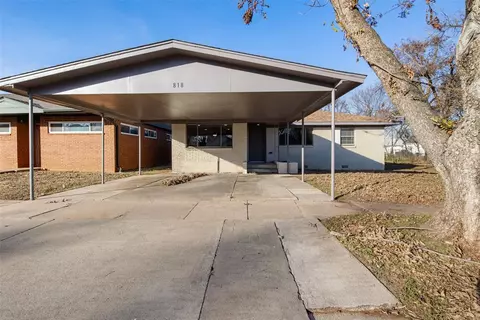 818 W Minnesota Ave, Chickasha, OK 73018