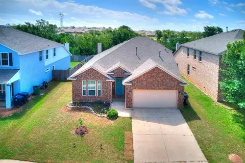 9708 Squire Ln, Yukon, OK 73099