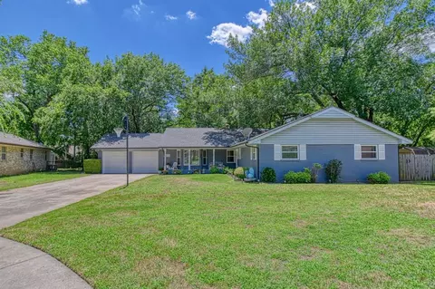 1901 Oakhurst Cir, Norman, OK 73071
