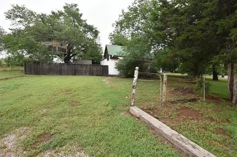224 SW 19th St, Guthrie, OK 73044
