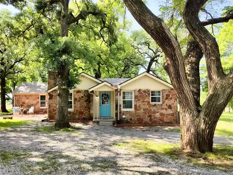 105 W 128th St, Perkins, OK 74059