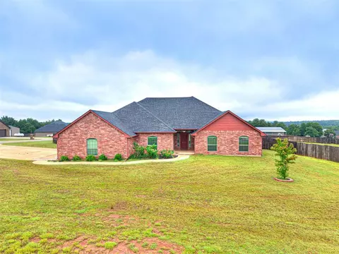 5740 Dogwood Dr, Guthrie, OK 73044