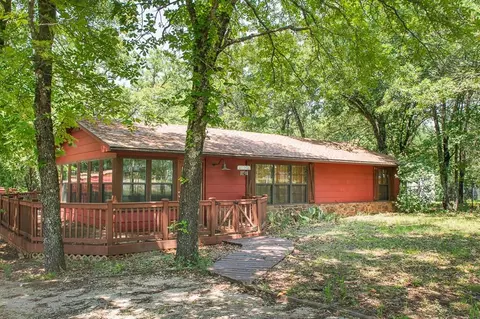 143 Robinson Ln, Ardmore, OK 73401