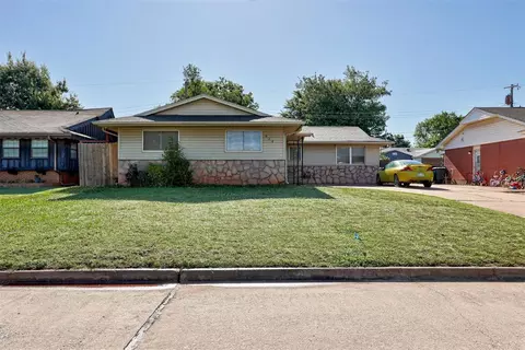 828 Briarlane Rd, Del City, OK 73115
