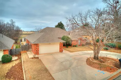 12104 Cantle Rd, Oklahoma City, OK 73120