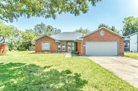 3305 Outpost Cir, Norman, OK 73072