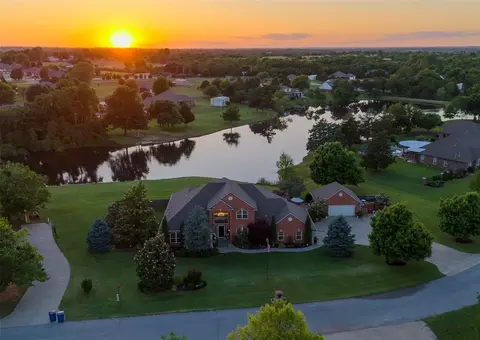 205 W Waterfront Dr, Tuttle, OK 73089