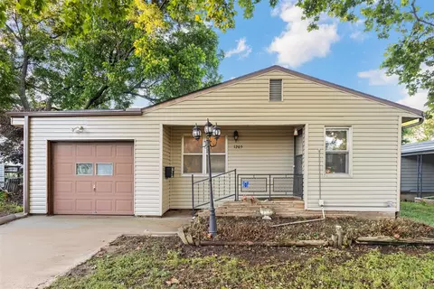 1205 E Arrington Pl, Stillwater, OK 74074