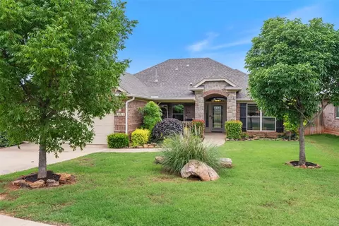 3711 Painted Bird Ln, Norman, OK 73071