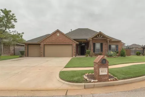 9313 Brian Ln, Yukon, OK 73099
