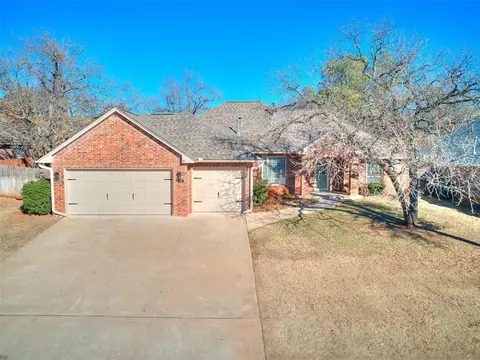 736 Martina Ln, Edmond, OK 73034