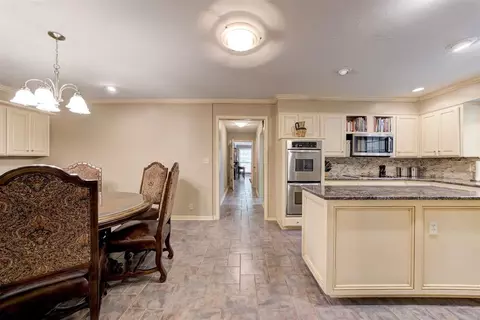1736 Bryant Cir, Norman, OK 73026 photo 10