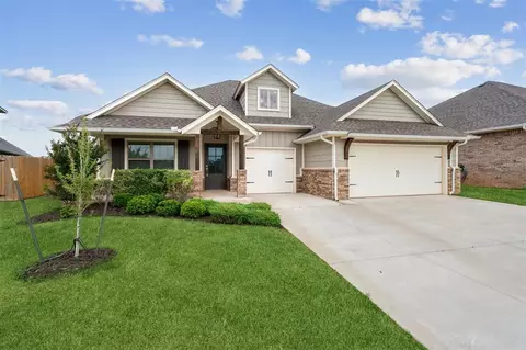 13805 Limestone Ln, Yukon, OK 73099