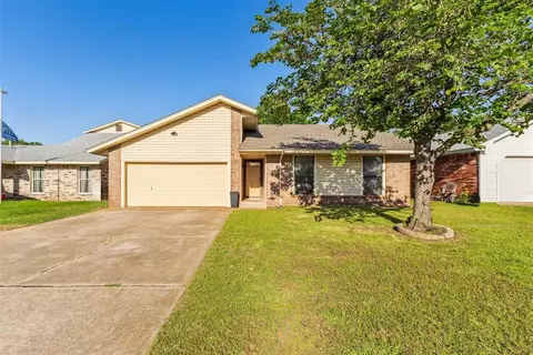 124 Marrgate Dr, Yukon, OK 73099