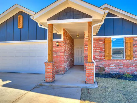 813 Stella Trl, Guthrie, OK 73044