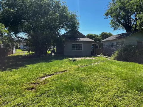 Exterior - 305 N Reimer St, Corn, OK 73024 photo 3 of 6