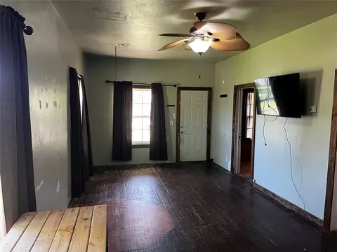 Living - 305 N Reimer St, Corn, OK 73024 photo 4 of 4