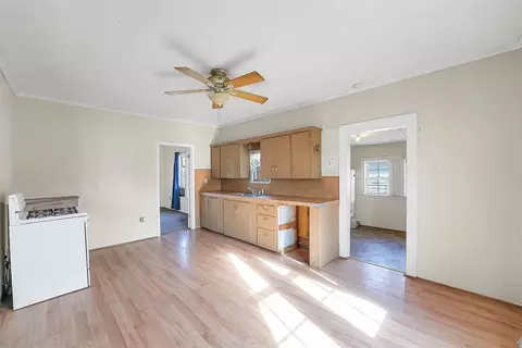 209 E 3rd St, Erick, OK 73645 photo 7