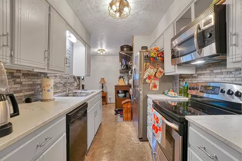 1301 Canterbury Blvd, Altus, OK 73521 photo 11
