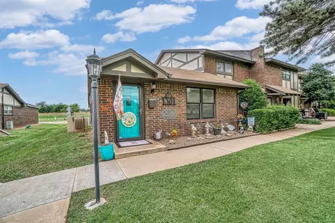 1301 Canterbury Blvd, Altus, OK 73521 photo 3