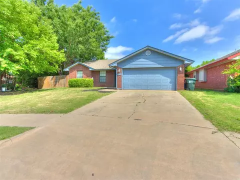 2101 Harbor Dr, Norman, OK 73071