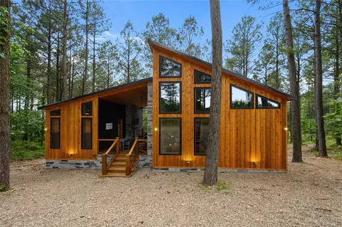 17 Crooked Cedar Trl, Broken Bow, OK 74728