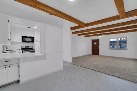 1048 Elk St, Altus, OK 73521 photo 3