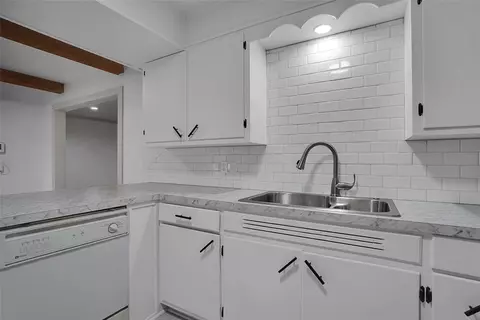 1048 Elk St, Altus, OK 73521 photo 5
