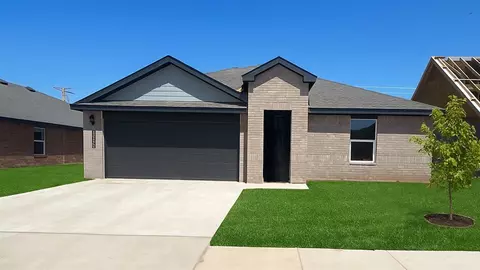2900 Casey Dr, Yukon, OK 73099