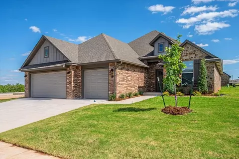 11604 NW 104 St, Yukon, OK 73099