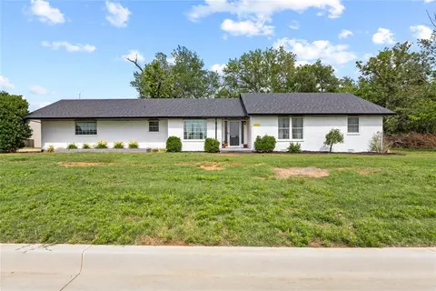 2020 Lyle Rd, Weatherford, OK 73096