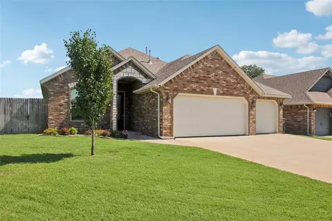 1101 NE 33rd Ter, Moore, OK 73160