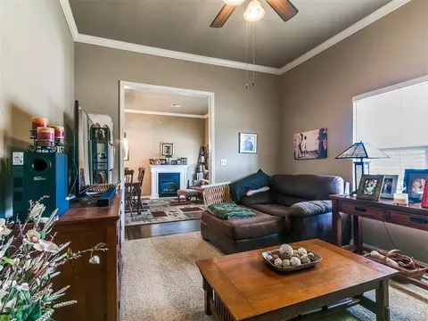 913 E Harrison Ave, Guthrie, OK 73044 photo 13