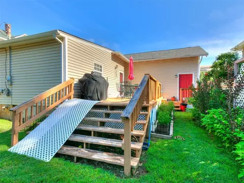 913 E Harrison Ave, Guthrie, OK 73044 photo 6